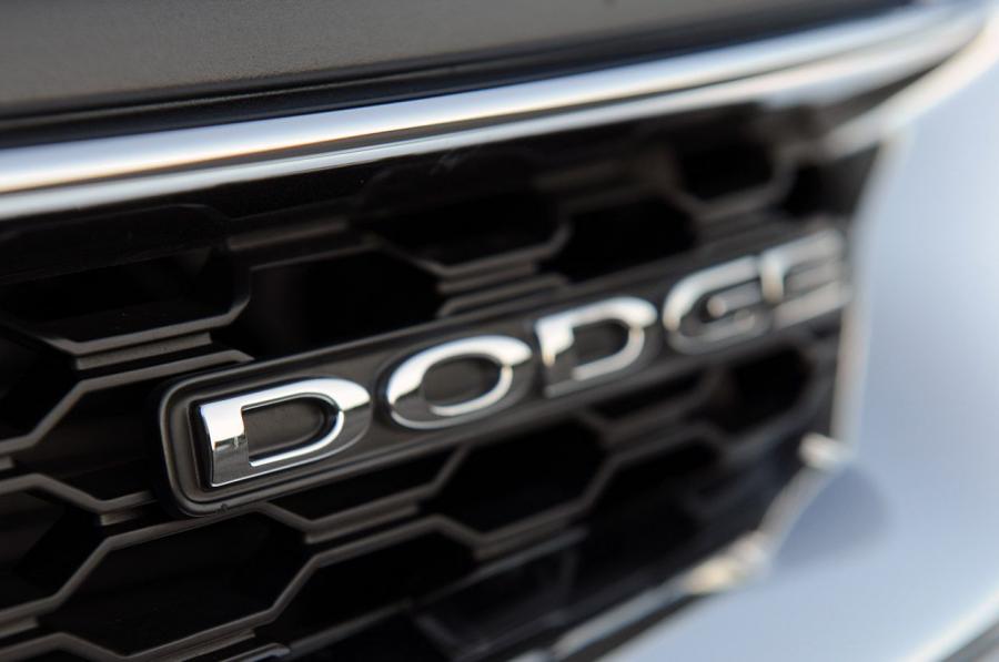  Dodge Avenger 2011 года  (фото 55 из 61)